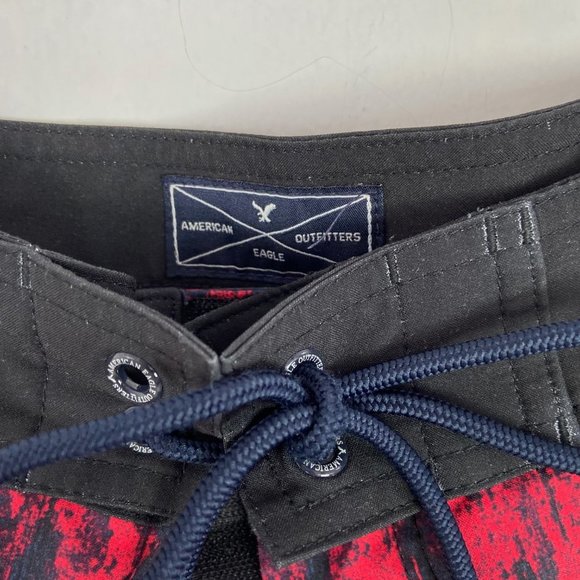 American Eagle Red Printed Board Shorts - Picture 5 of 11